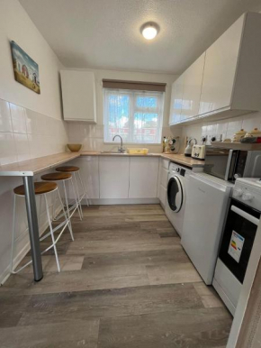 Bermuda Haven 124, Hemsby - Two storey, three bed chalet, sleeps 7, bed linen and towels included, onsite entertainment on a pet free site